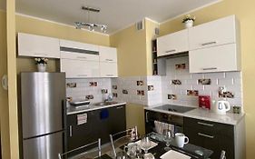 Przytulny Apartament Niedaleko Centrum
